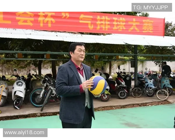 杨敏独家分享排球心得与技巧助你提升球技的秘诀与经验总结 杨敏独家分享排球心得与技巧助你提升球技的秘诀与经验总结