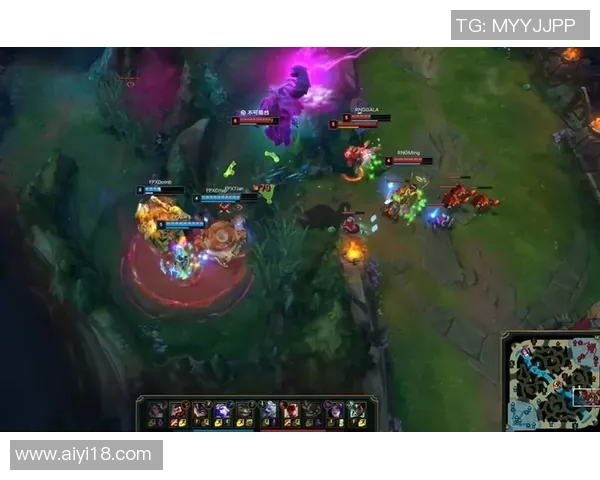 FPX在青年赛中的灵活战术运用与团队协作分析